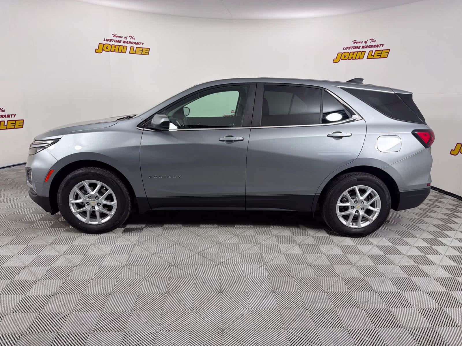 2023 Sterling Gray Metallic Chevrolet Equinox LT FWD SUV