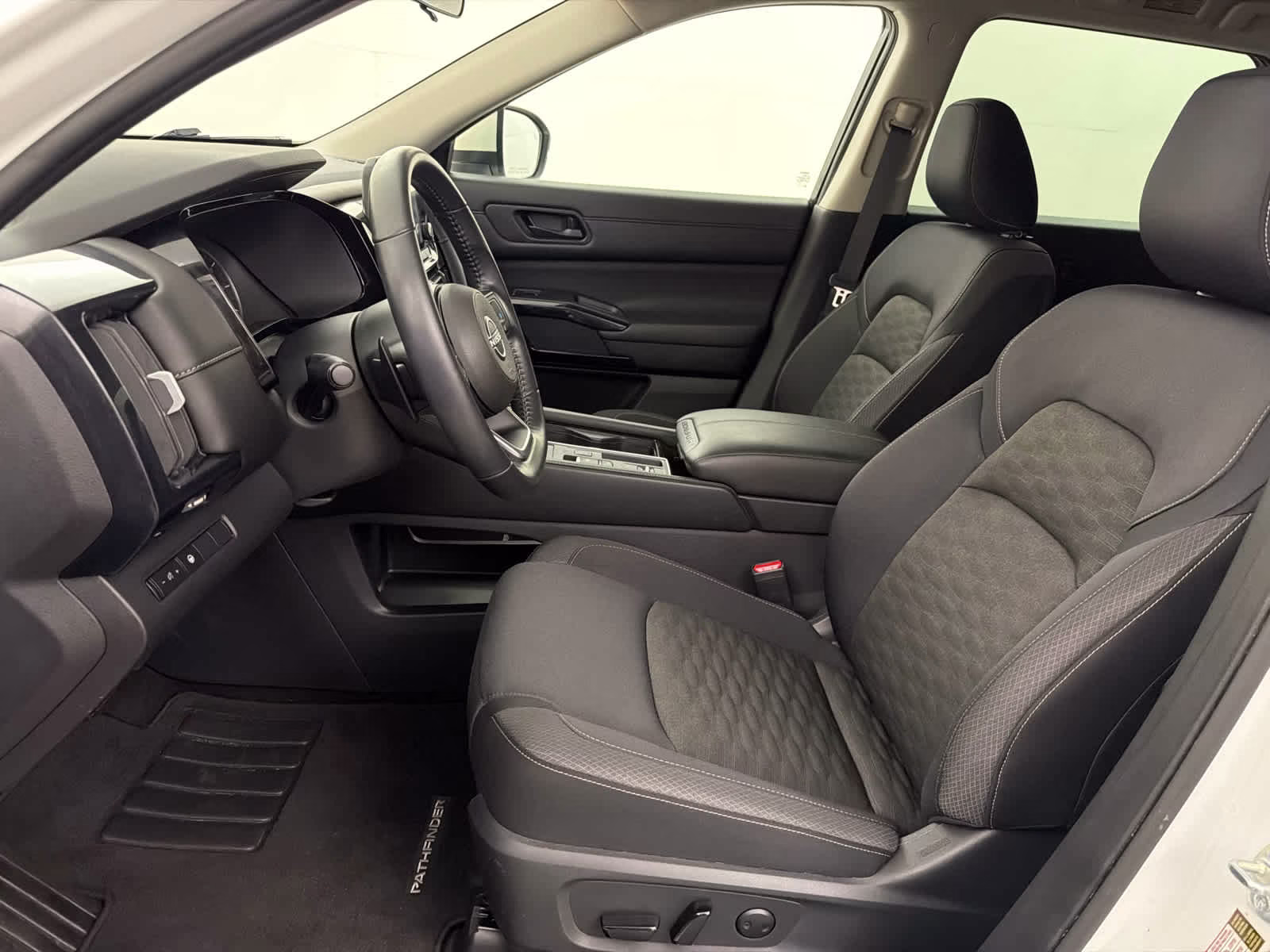 2024 Pearl White Tricoat Nissan Pathfinder SV FWD SUV