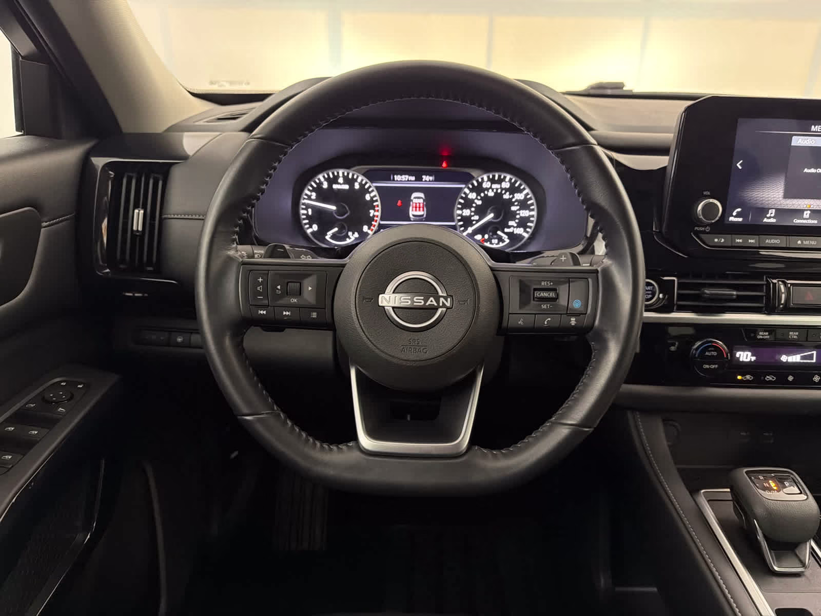2024 Pearl White Tricoat Nissan Pathfinder SV FWD SUV