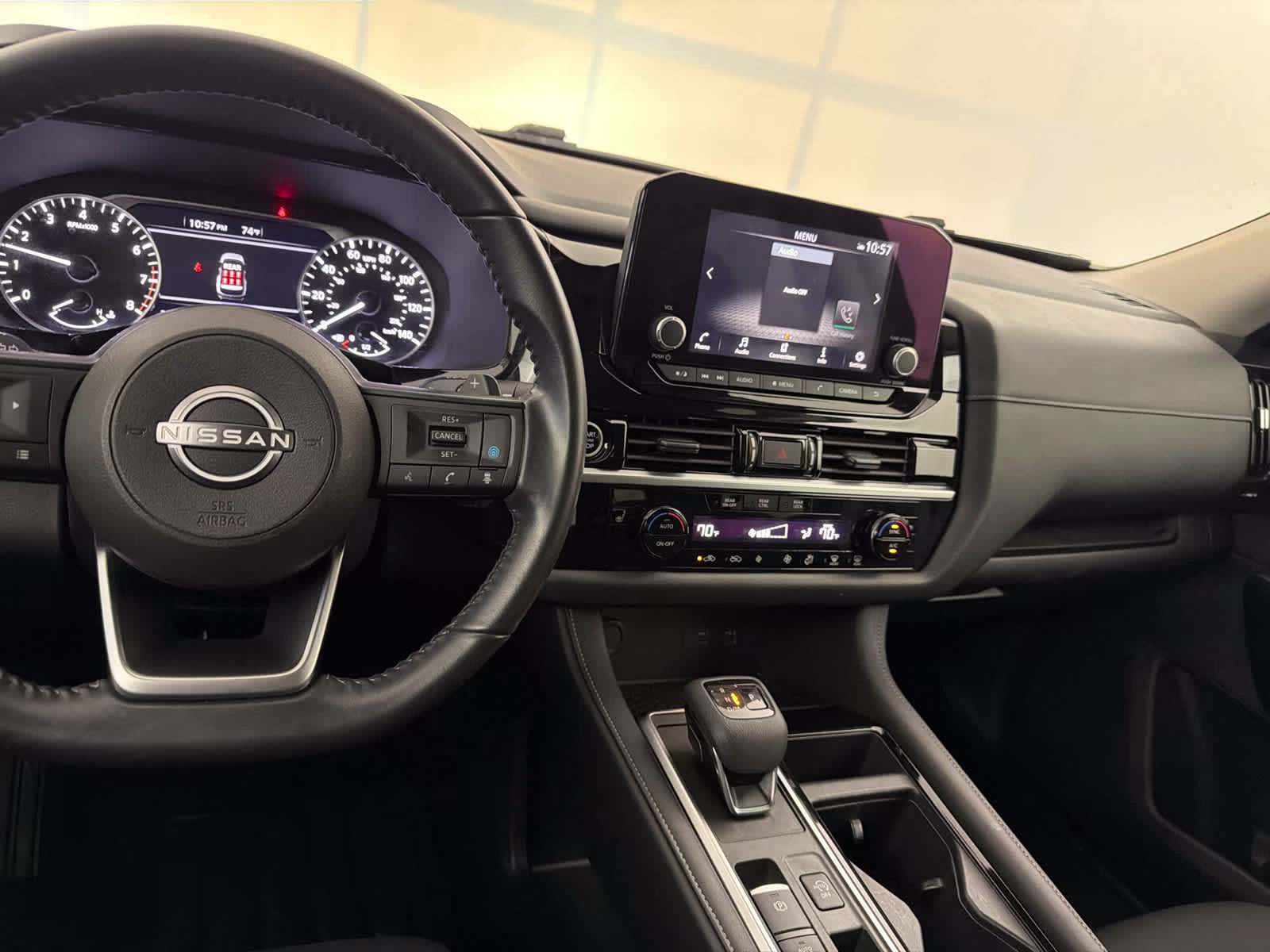 2024 Pearl White Tricoat Nissan Pathfinder SV FWD SUV