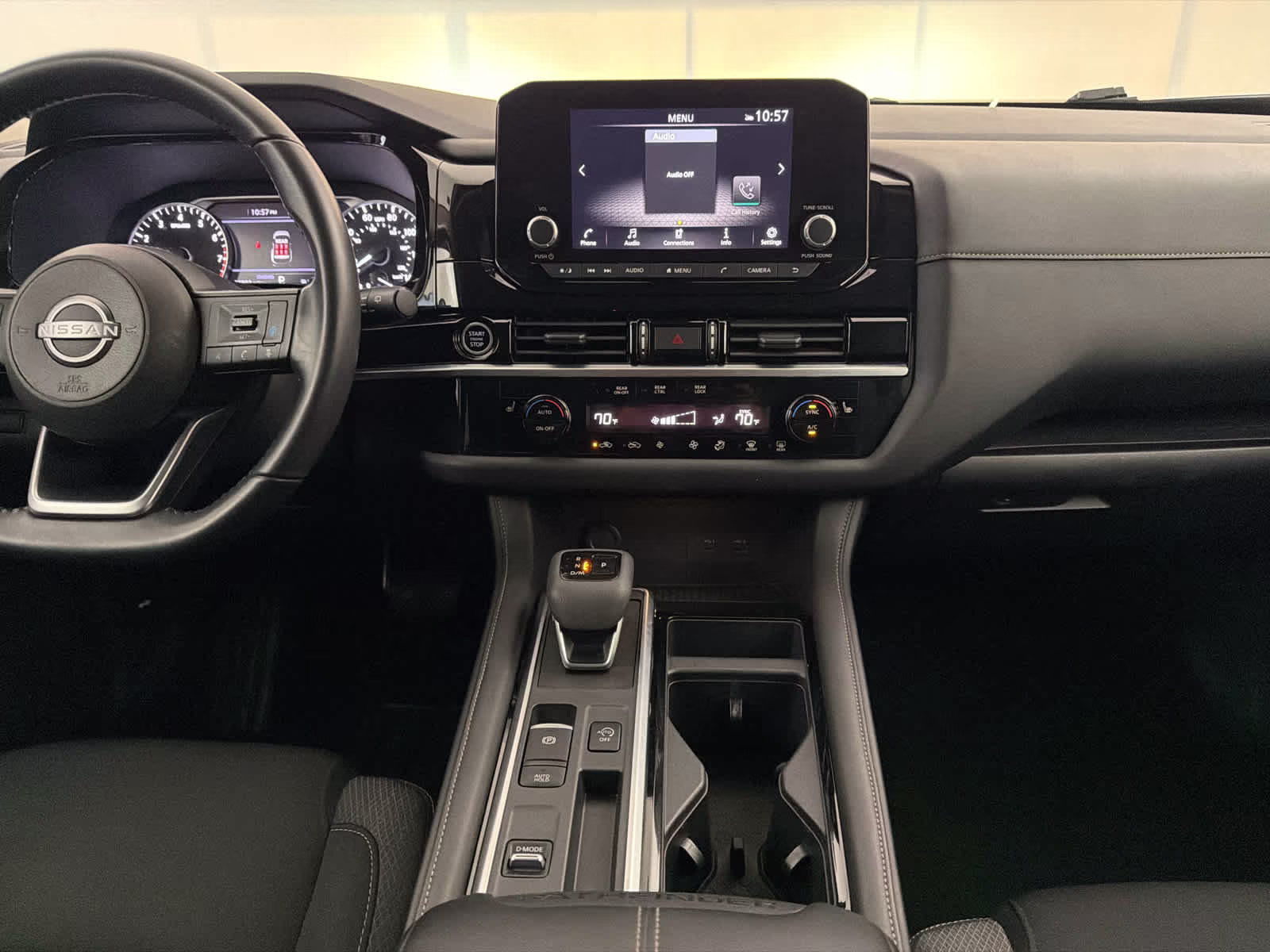 2024 Pearl White Tricoat Nissan Pathfinder SV FWD SUV
