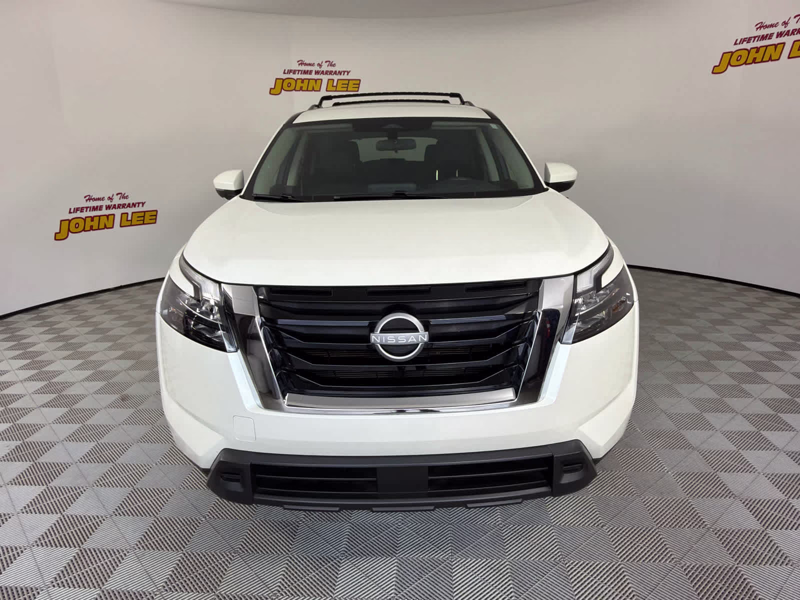 2024 Pearl White Tricoat Nissan Pathfinder SV FWD SUV