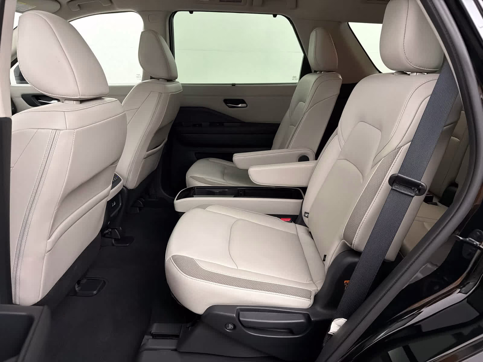 2023 Super Black Nissan Pathfinder SL FWD SUV