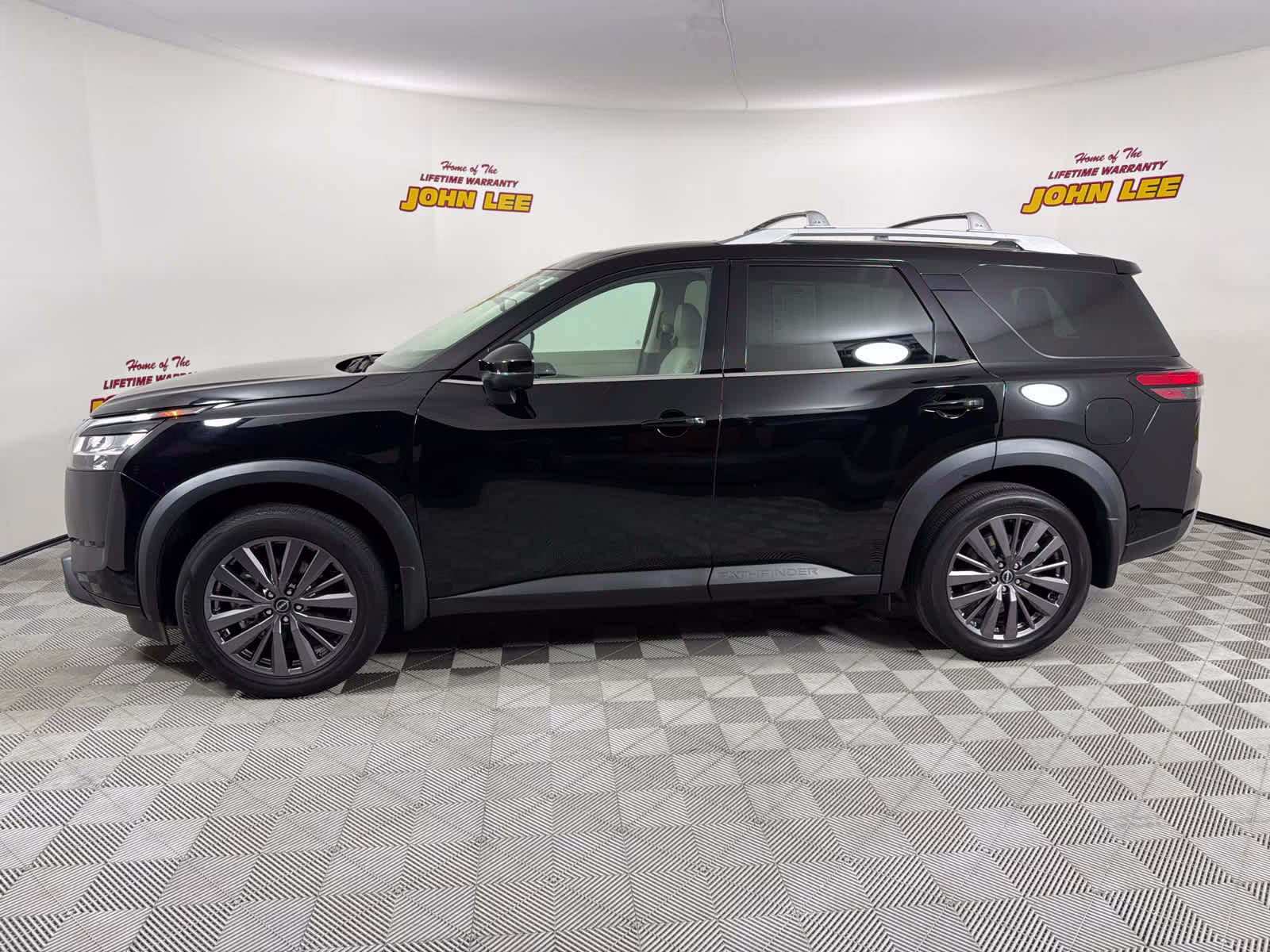 2023 Super Black Nissan Pathfinder SL FWD SUV