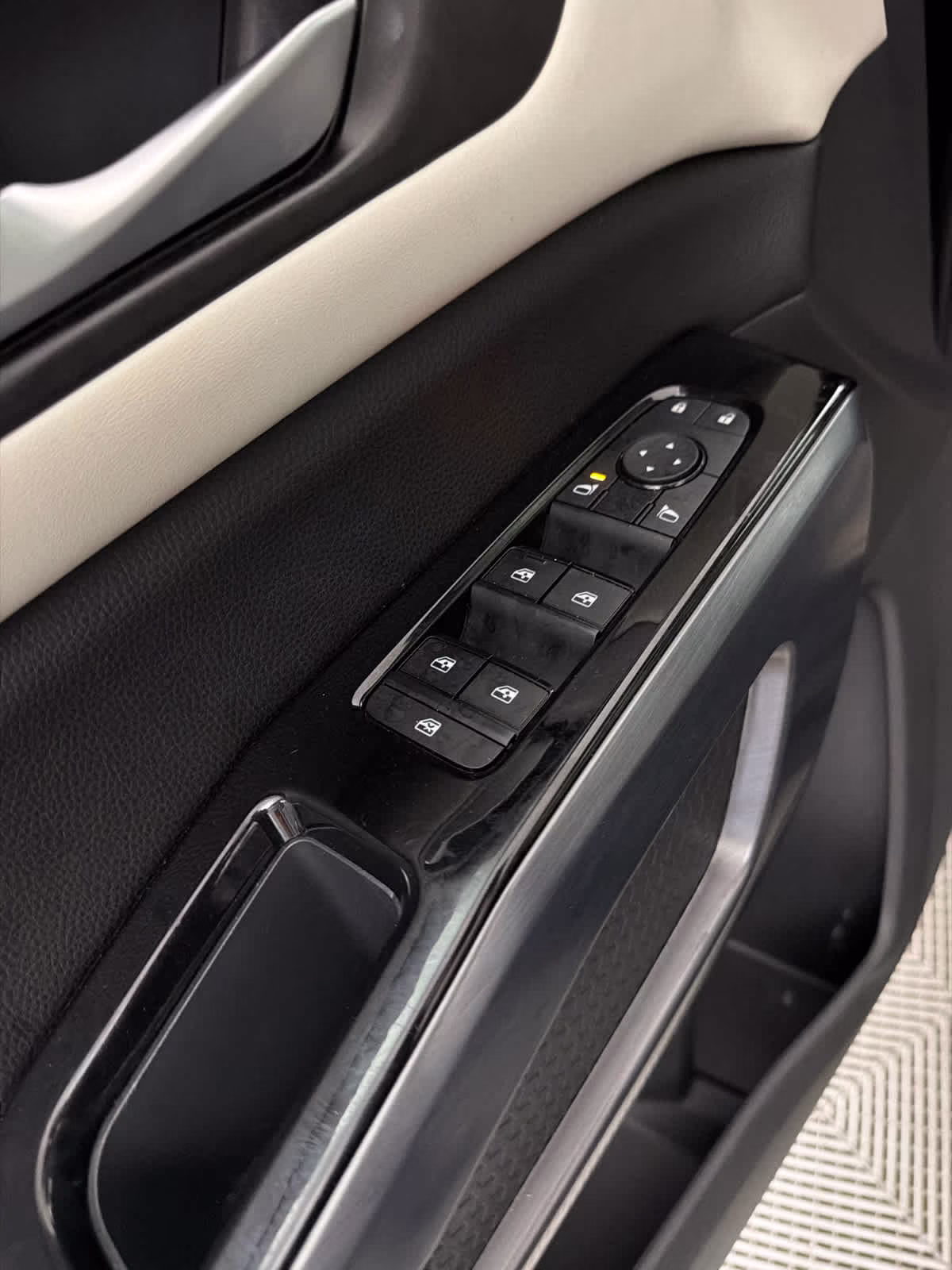 2023 Super Black Nissan Pathfinder SL FWD SUV