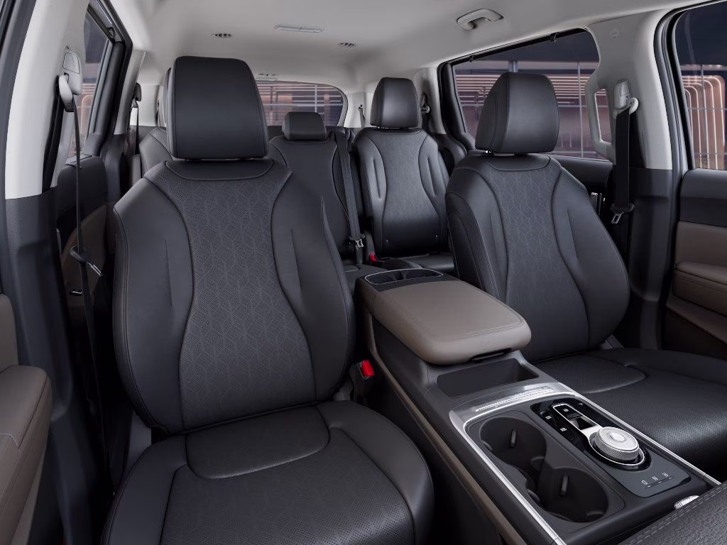 2026 Snow White Pearl Kia Carnival Hybrid EX FWD Van