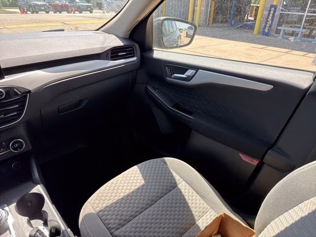 2020 Magnetic Ford Escape SE AWD SUV