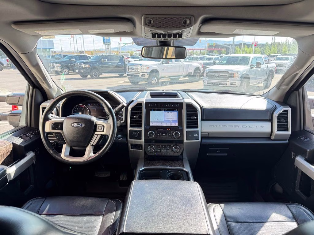 2019 Black Metallic Ford Super Duty F-450 DRW Lariat 4X4 Truck