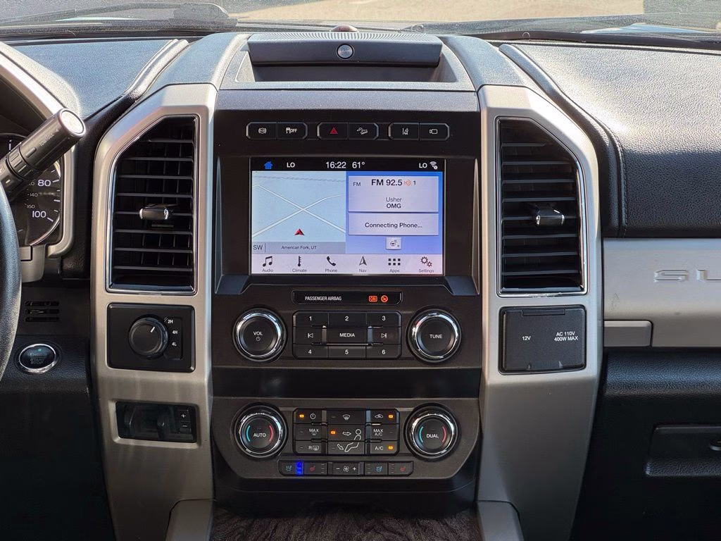 2019 Black Metallic Ford Super Duty F-450 DRW Lariat 4X4 Truck