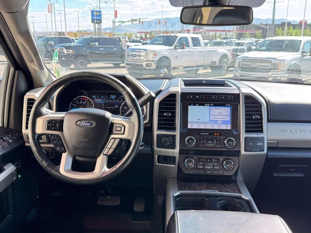 2019 Black Metallic Ford Super Duty F-450 DRW Lariat 4X4 Truck