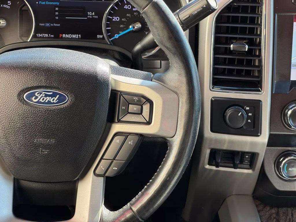 2019 Black Metallic Ford Super Duty F-450 DRW Lariat 4X4 Truck