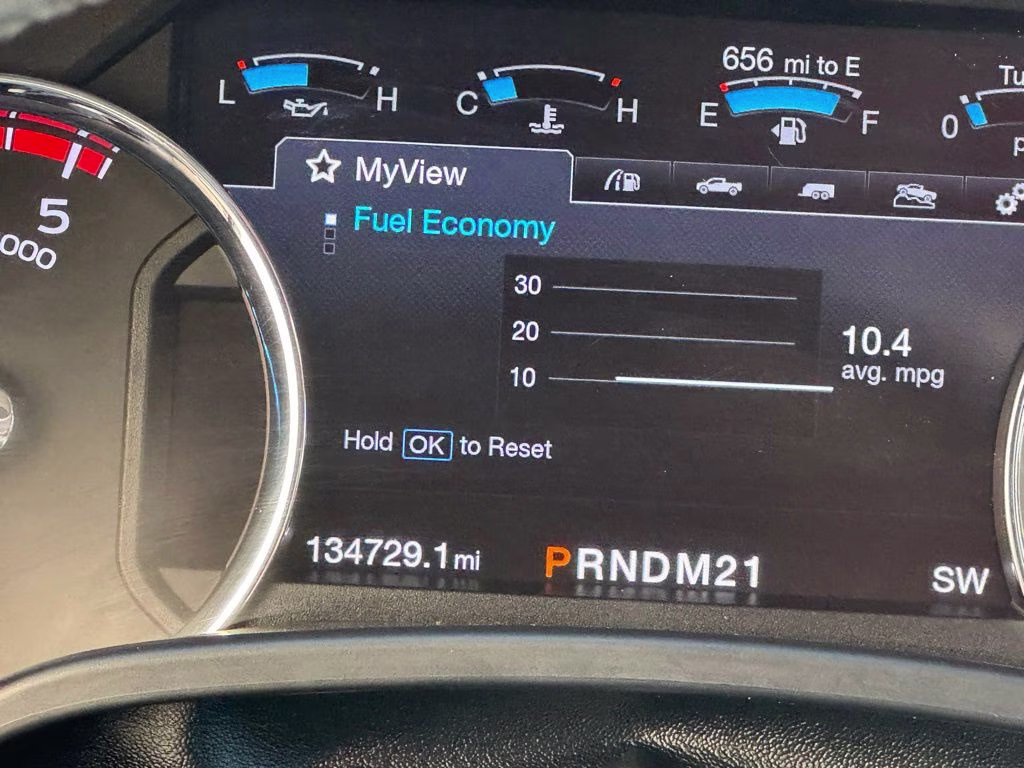 2019 Black Metallic Ford Super Duty F-450 DRW Lariat 4X4 Truck
