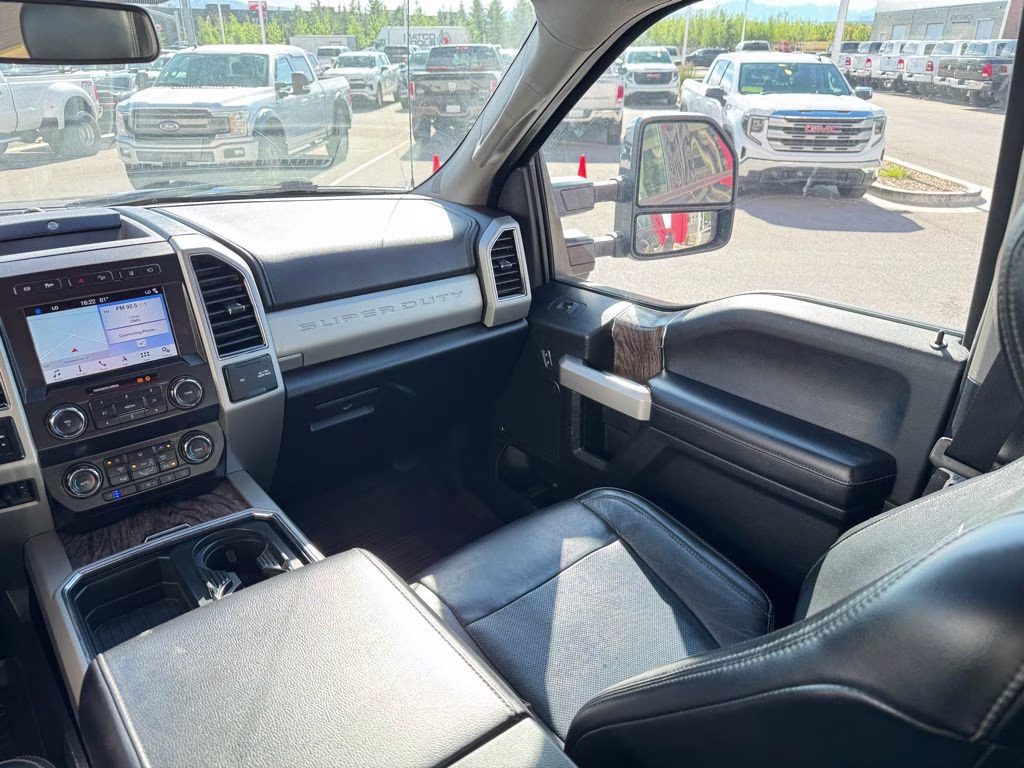 2019 Black Metallic Ford Super Duty F-450 DRW Lariat 4X4 Truck