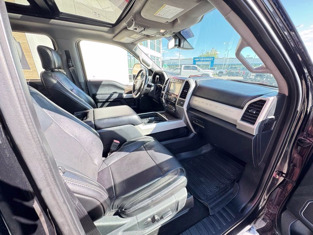 2019 Black Metallic Ford Super Duty F-450 DRW Lariat 4X4 Truck