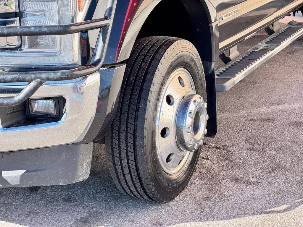 2019 Black Metallic Ford Super Duty F-450 DRW Lariat 4X4 Truck