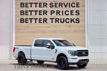 2021 Oxford White Ford F-150 Lariat 4X4 Truck