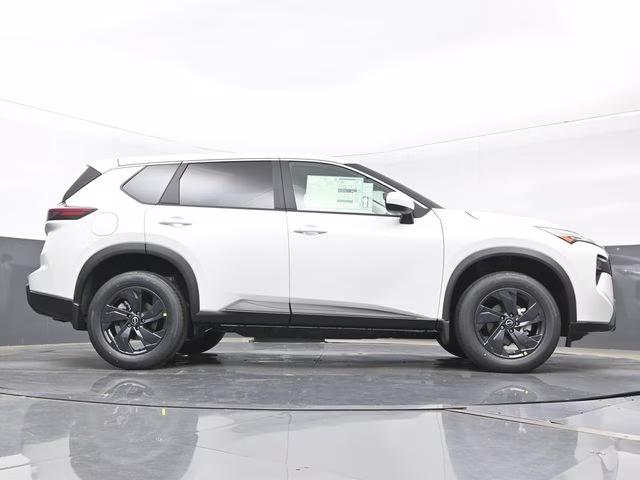 2026 Everest White Pearl Tricoat Nissan Rogue SV FWD SUV