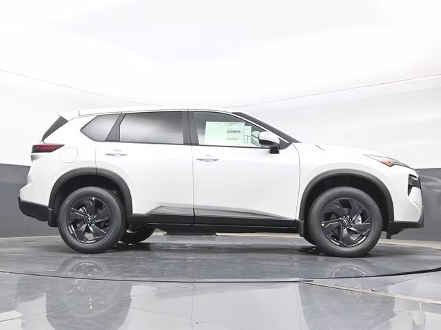2026 Everest White Pearl Tricoat Nissan Rogue SV FWD SUV