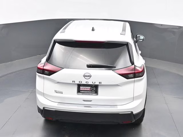 2026 Everest White Pearl Tricoat Nissan Rogue SV FWD SUV