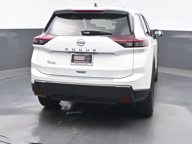 2026 Everest White Pearl Tricoat Nissan Rogue SV FWD SUV