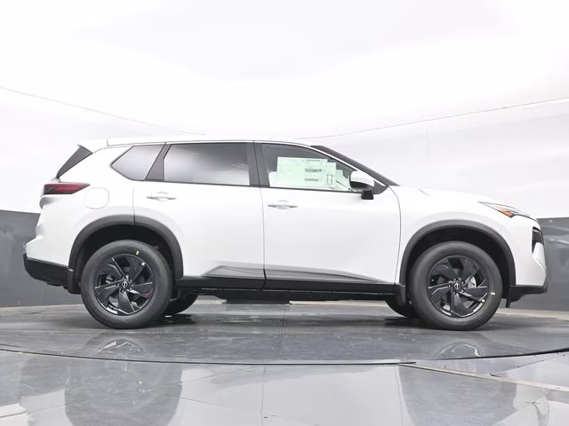 2026 Everest White Pearl Tricoat Nissan Rogue SV AWD SUV