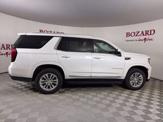 2022 White Frost GMC Yukon SLT RWD SUV