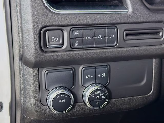 2022 White Frost GMC Yukon SLT RWD SUV