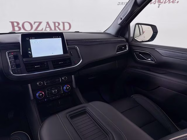2022 White Frost GMC Yukon SLT RWD SUV