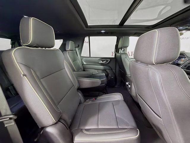 2022 White Frost GMC Yukon SLT RWD SUV