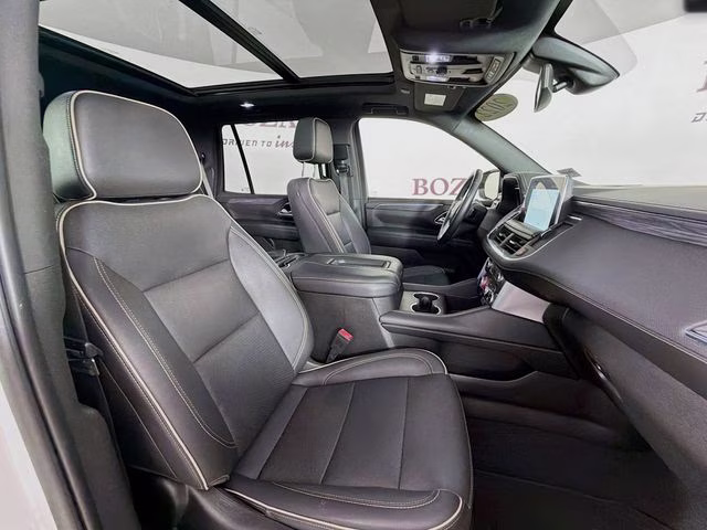 2022 White Frost GMC Yukon SLT RWD SUV