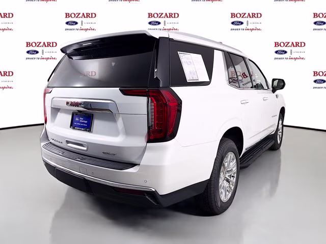 2022 White Frost GMC Yukon SLT RWD SUV