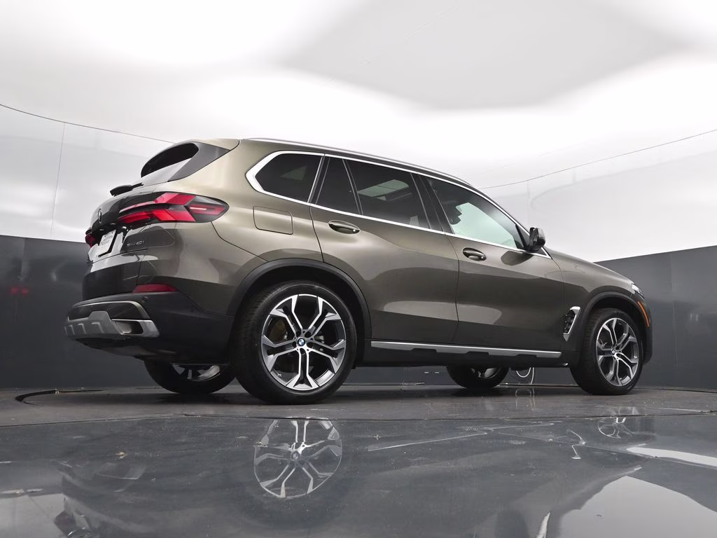 2026 Manhattan Green Metallic BMW X5 sDrive40i RWD SUV