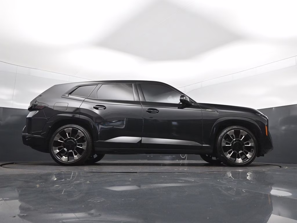 2023 Black Sapphire Metallic BMW XM Base AWD SUV