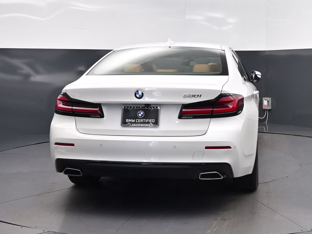 2023 Mineral White Metallic BMW 5 Series 530i RWD Sedan