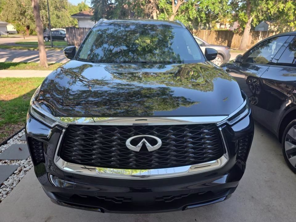 2023 Mineral Black INFINITI QX60 LUXE FWD SUV