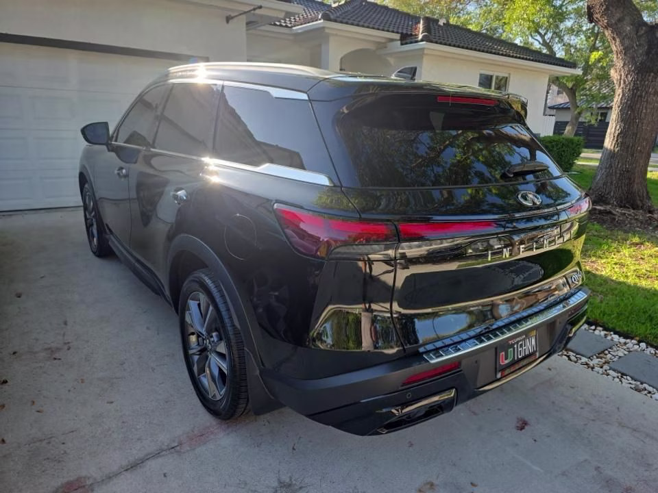 2023 Mineral Black INFINITI QX60 LUXE FWD SUV