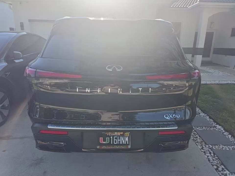 2023 Mineral Black INFINITI QX60 LUXE FWD SUV