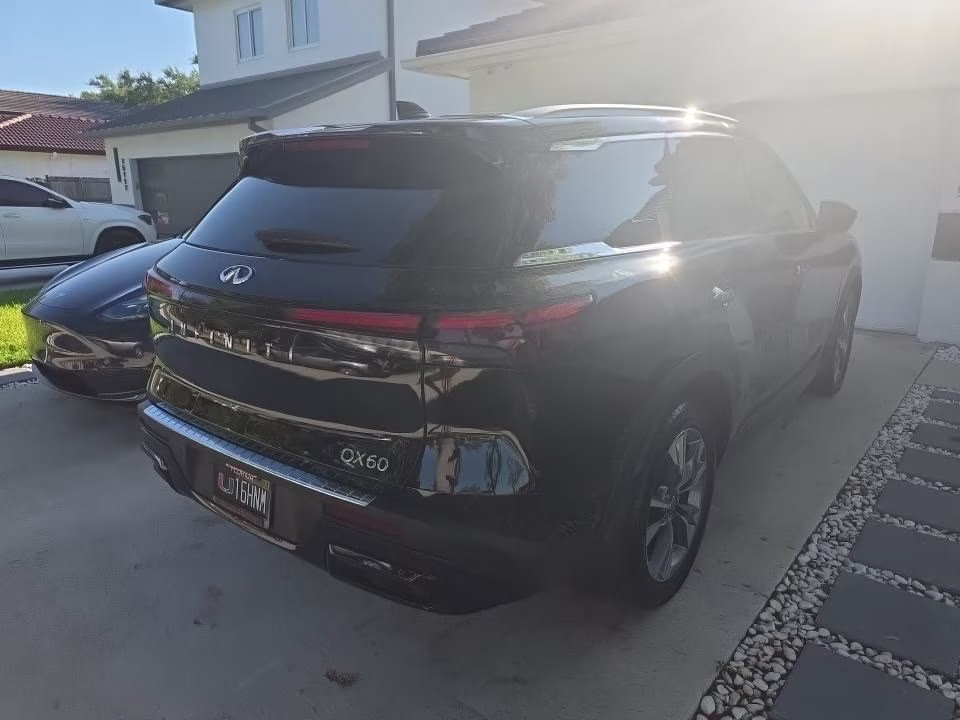 2023 Mineral Black INFINITI QX60 LUXE FWD SUV