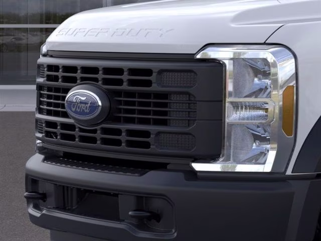 2026 Oxford White Ford Super Duty F-550 DRW XL 4X4 Chassis