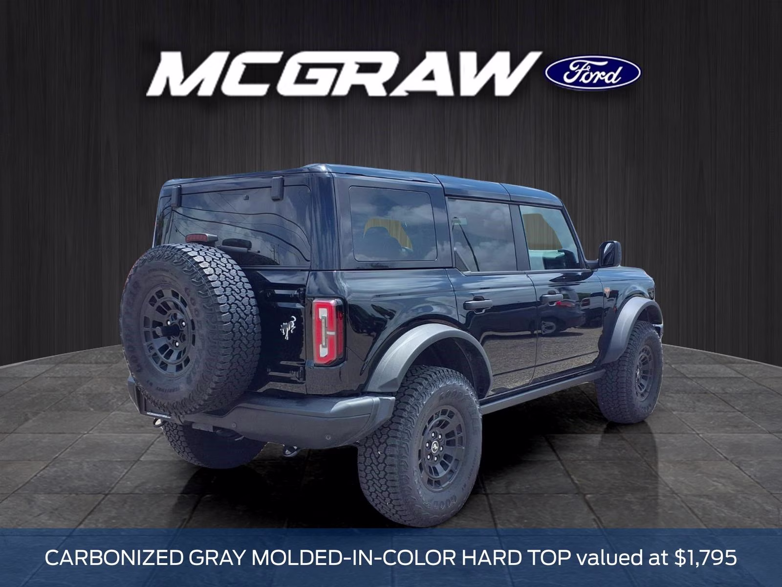 2026 Oxford White Ford Bronco Badlands 4X4 SUV