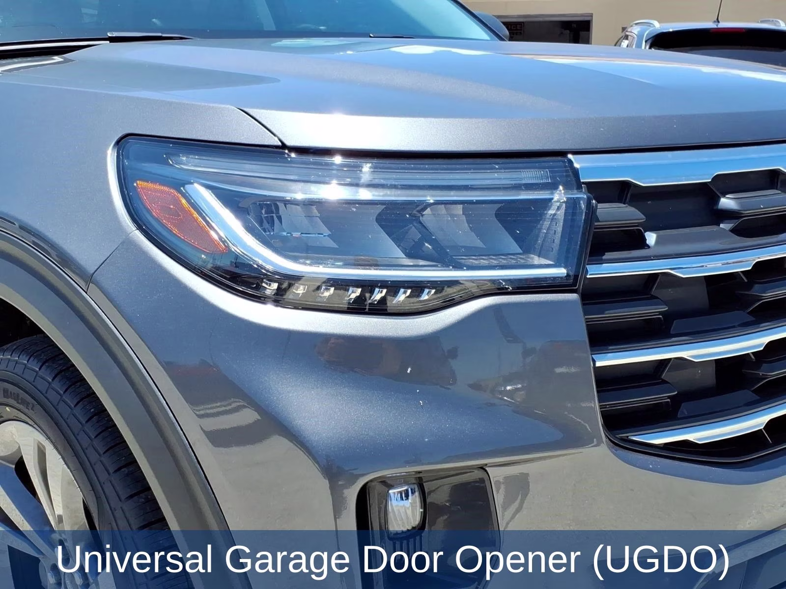 2025 Gray Metallic Ford Explorer Active 4X4 SUV