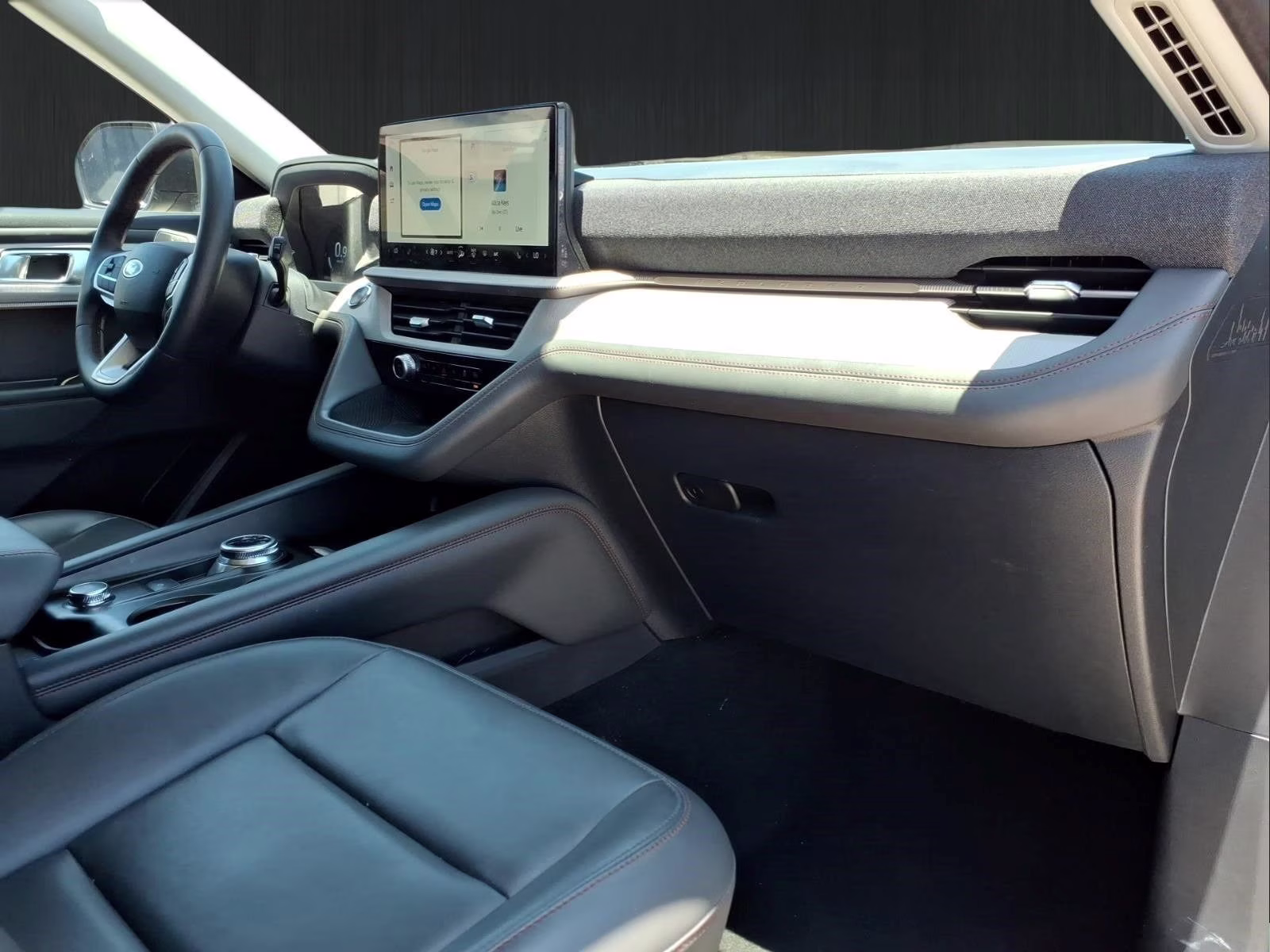 2025 Gray Metallic Ford Explorer Active 4X4 SUV