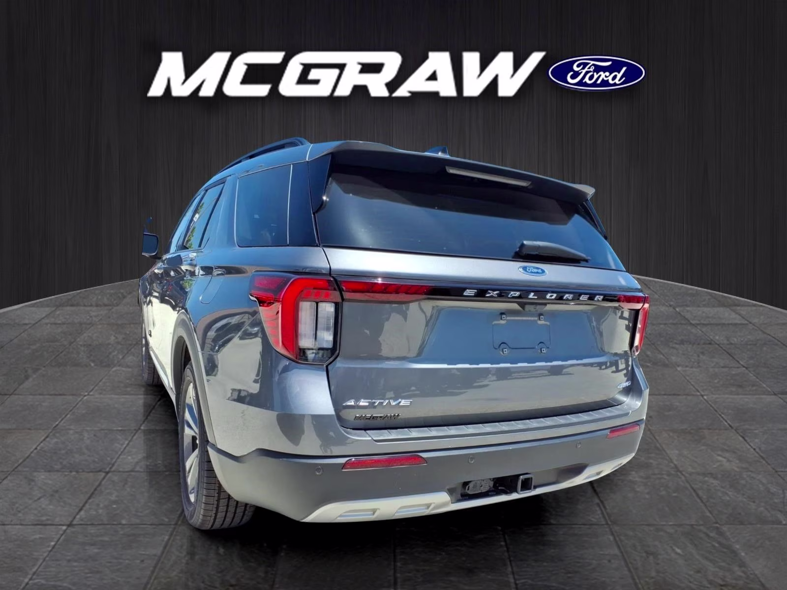 2025 Gray Metallic Ford Explorer Active 4X4 SUV