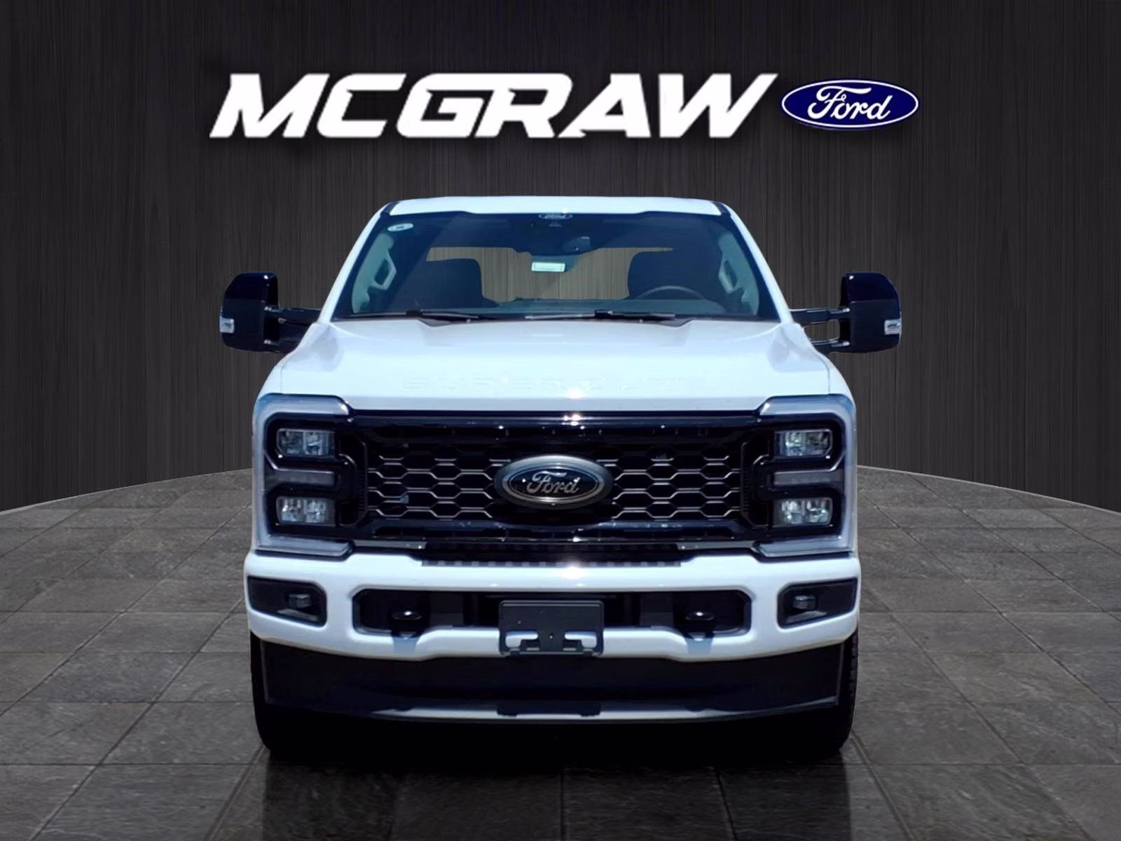 2026 Oxford White Ford Super Duty F-250 SRW Lariat 4X4 Truck