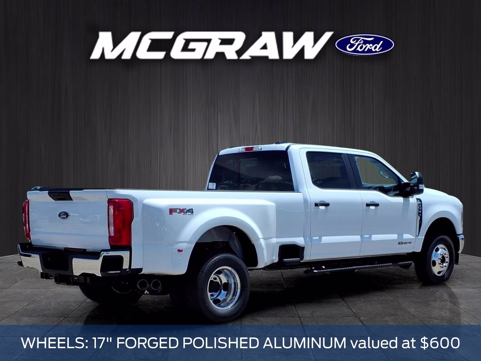 2026 Oxford White Ford Super Duty F-350 DRW XL 4X4 Truck