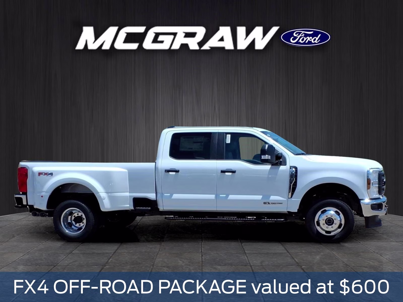 2026 Oxford White Ford Super Duty F-350 DRW XL 4X4 Truck