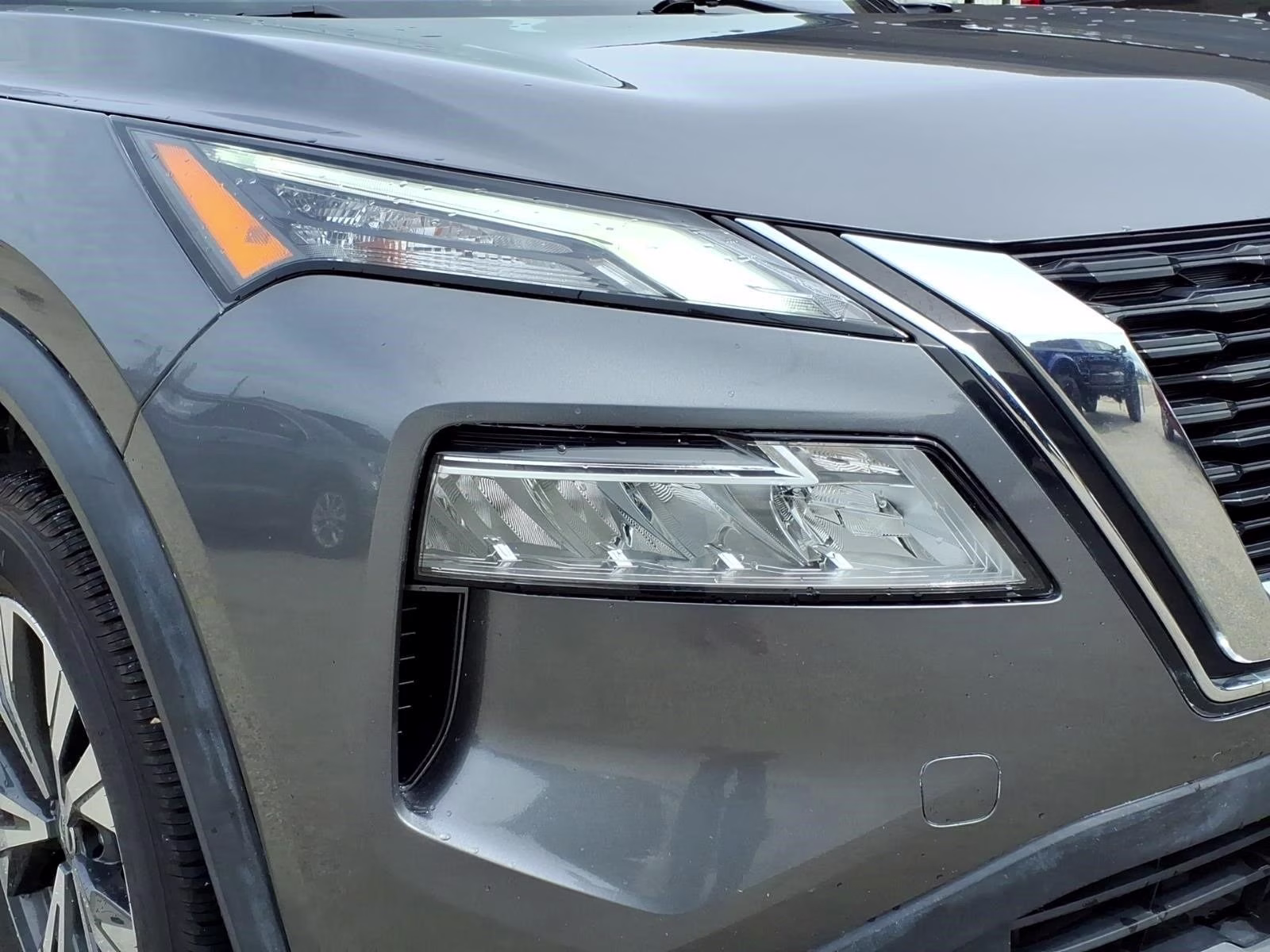 2021 Gun Metallic Nissan Rogue SV FWD SUV