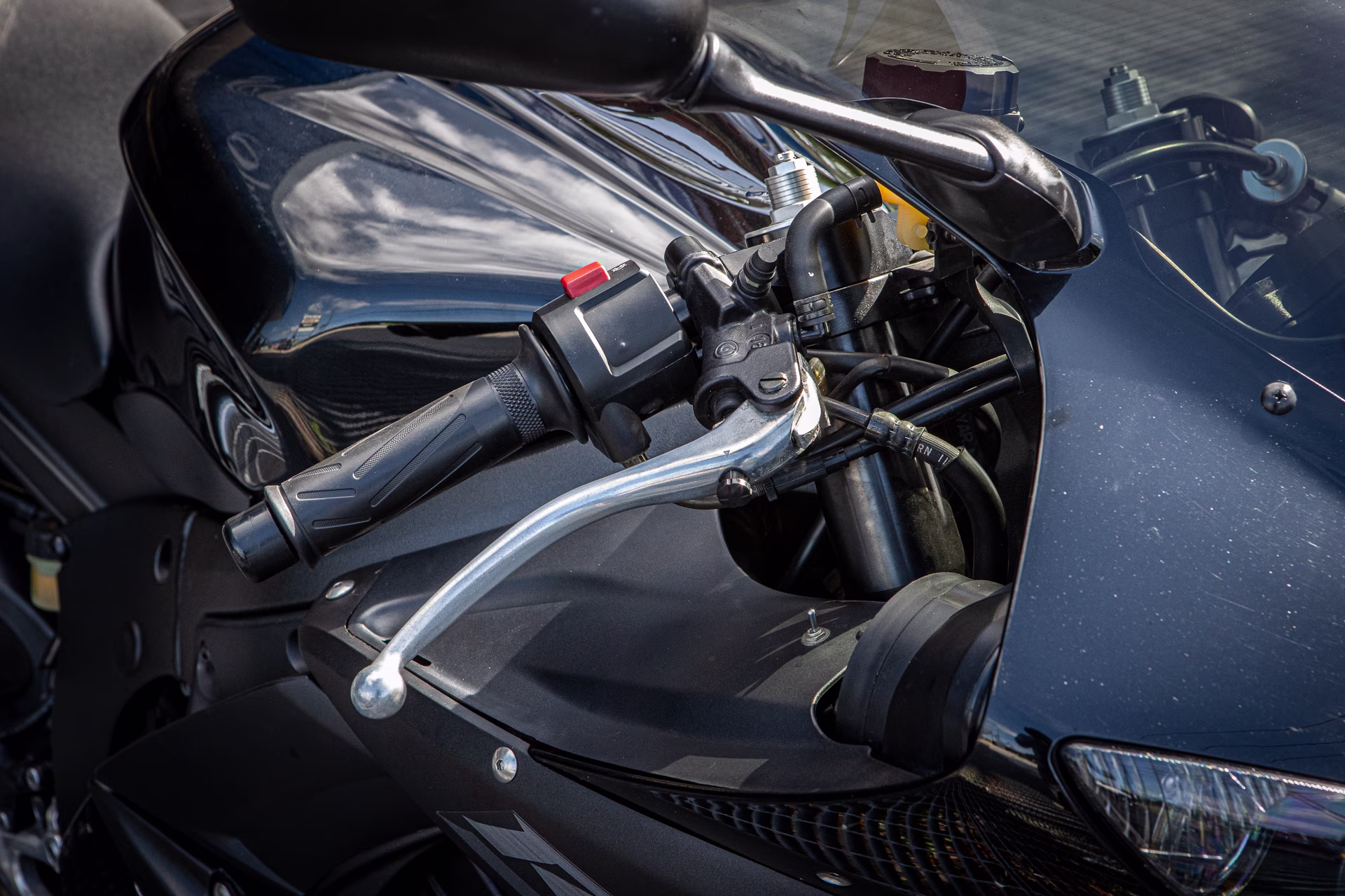 2005 Yamaha YZF R6 Motorcycle