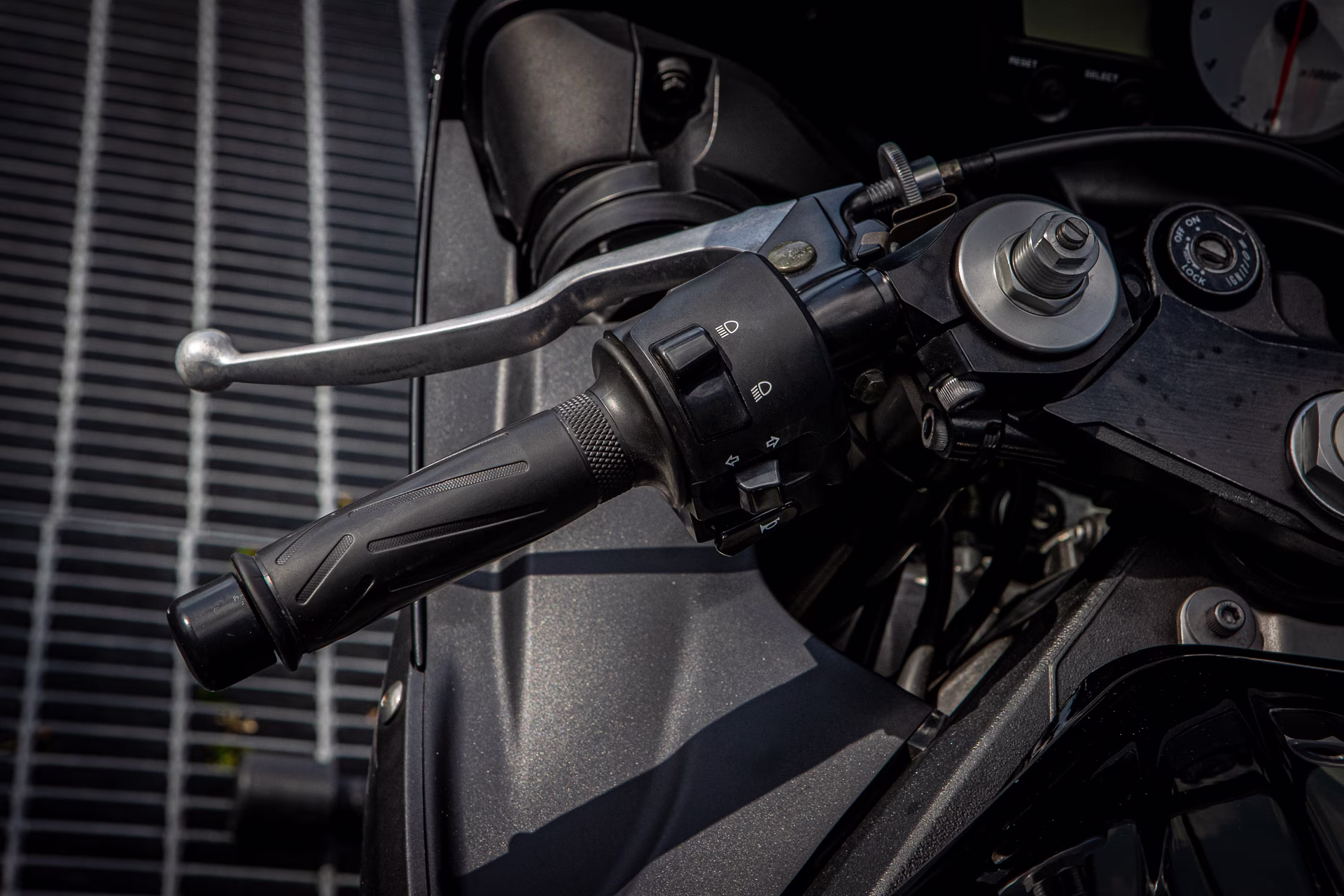2005 Yamaha YZF R6 Motorcycle