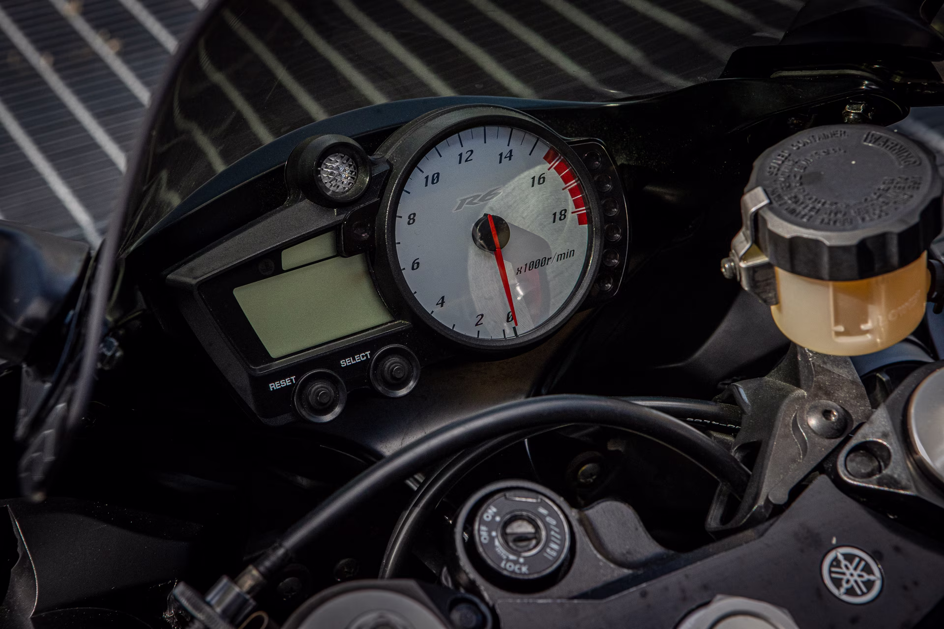 2005 Yamaha YZF R6 Motorcycle